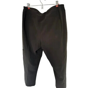 Chico's Zenergy Women's Black Straight Leg Side Zipped Pocket Pant Size 12